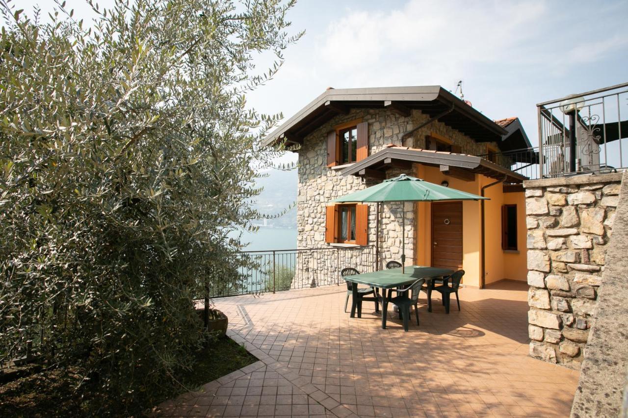 Iseolakerental - La Stallina - Monte Isola Buitenkant foto